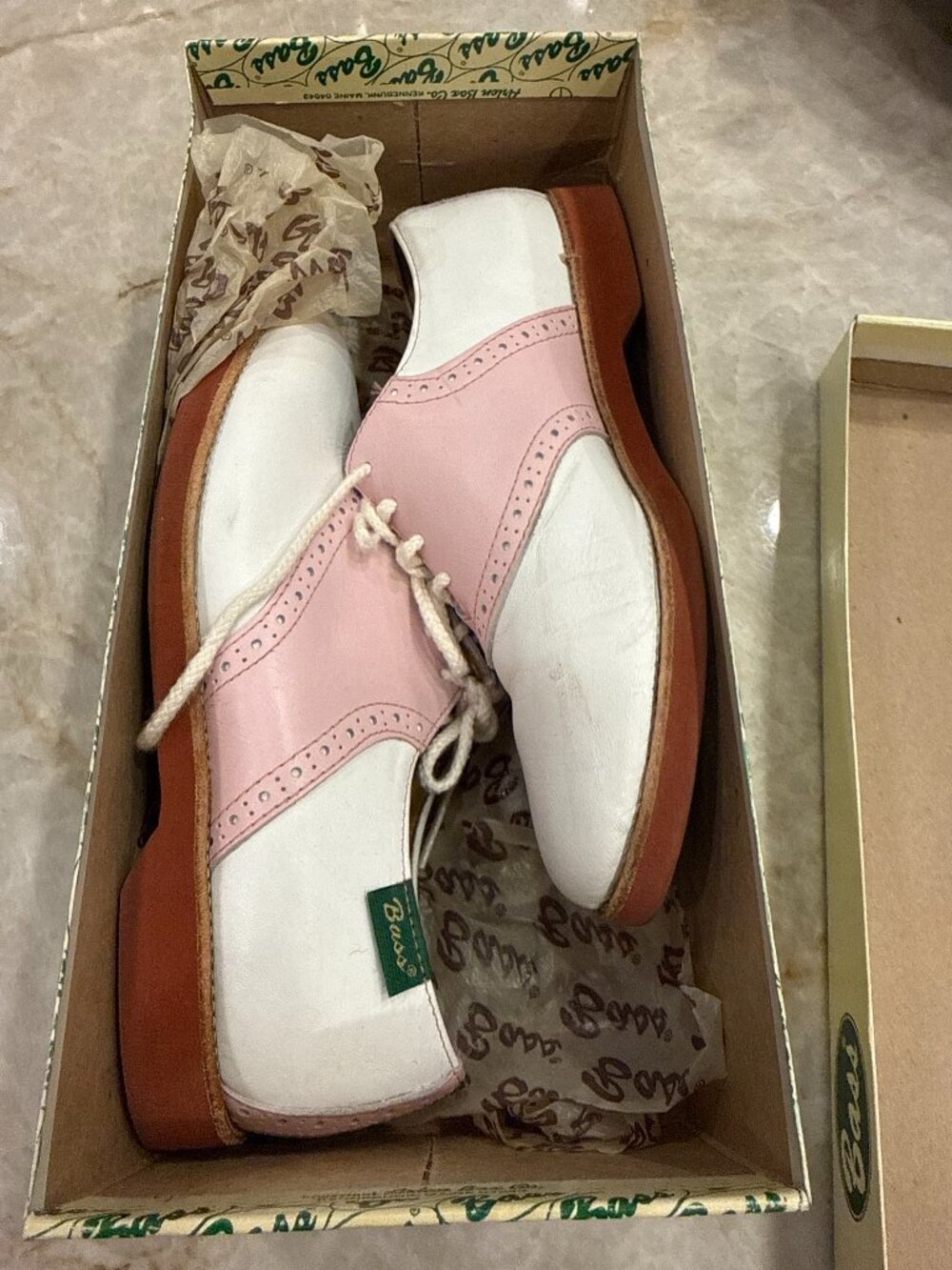 GH Bass vintage pink saddle shoes size 7